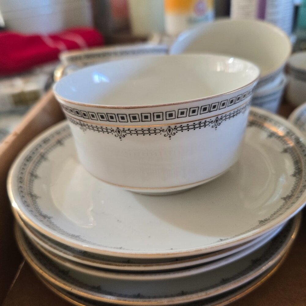 Cup & Saucer Set